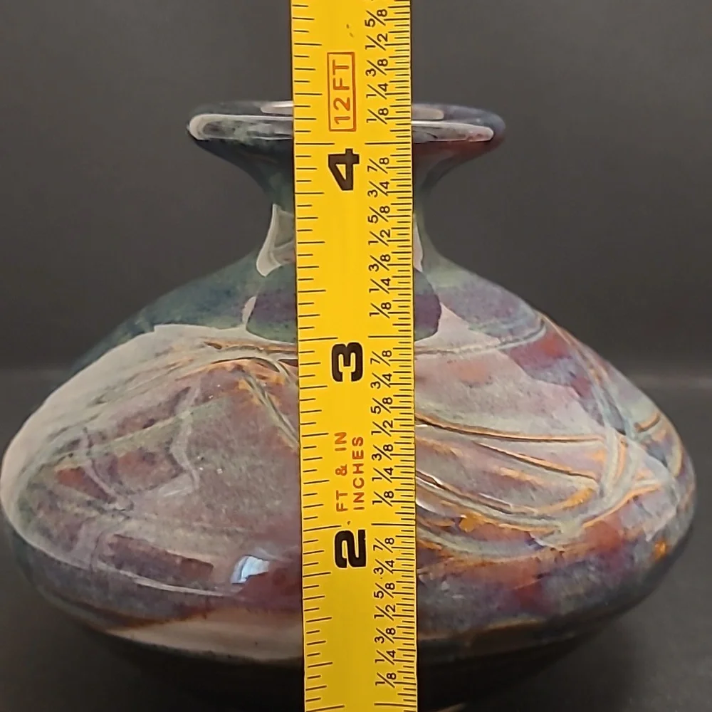 N/A signed pottery